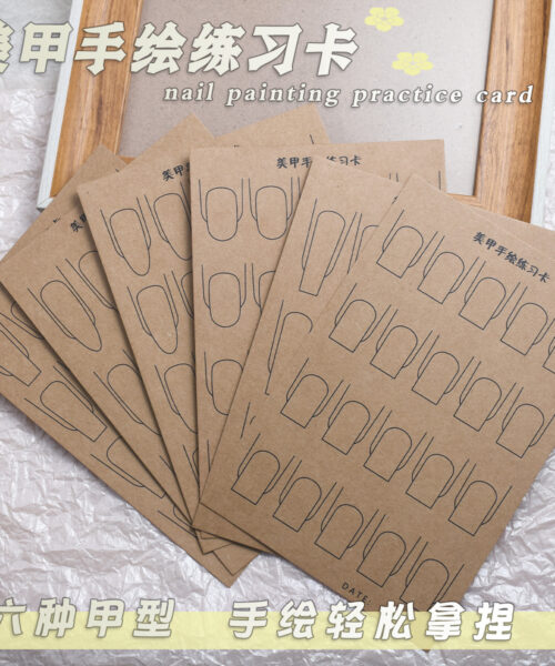 Thực hành vẽ móng tay bìa cứng