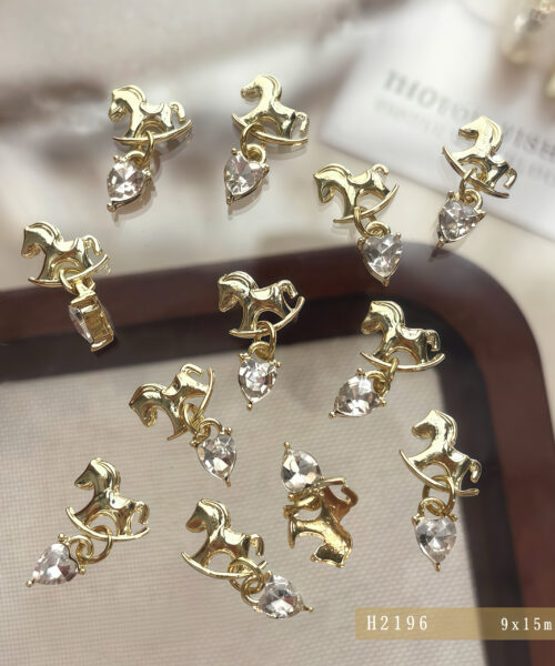 Charm Ngựa Tài Lộc Đính Đá – Nail Art 2026