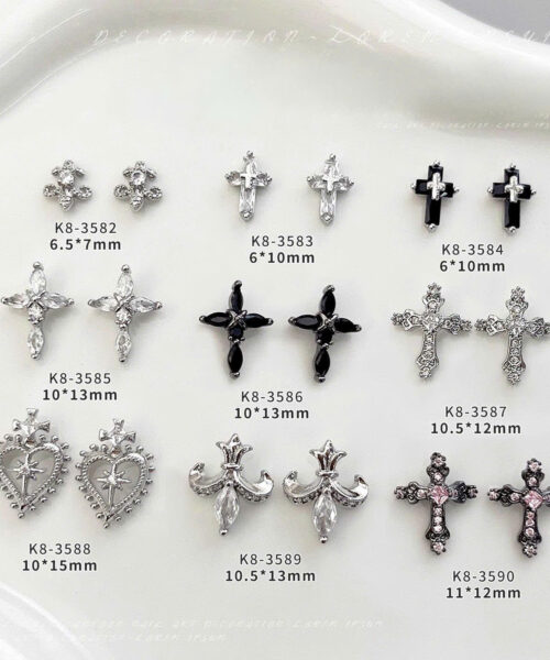 Đá đính móng trái tim đen retro cao cấp